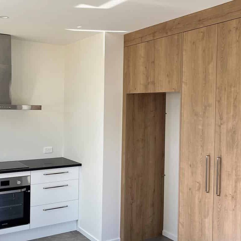 Stand-Alone Modern Sunny 3-Bedroom Townhouse - Photo 1