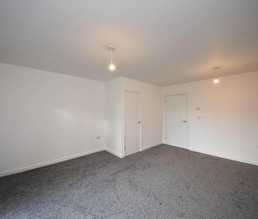 2 bed House - End Terrace for Rent - Photo 3