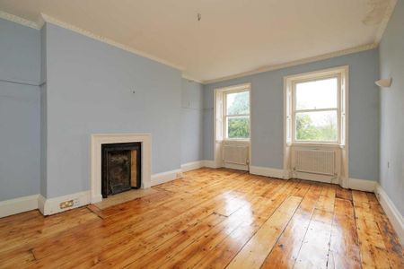 7 bedroom townhouse to rent - Photo 4