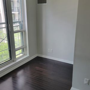 Large 1+1(2nd bedroom) Unit with Parking and Locker - Photo 3