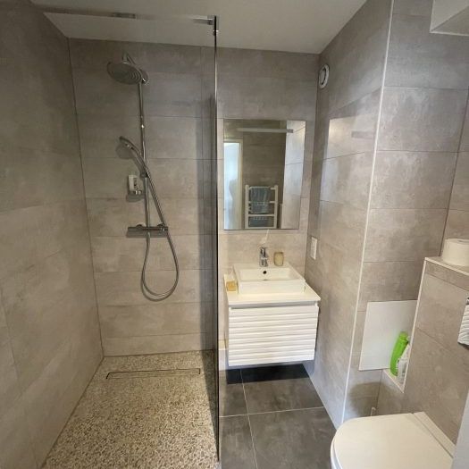 Beau 2 pièces meublé avec cave - Photo 1