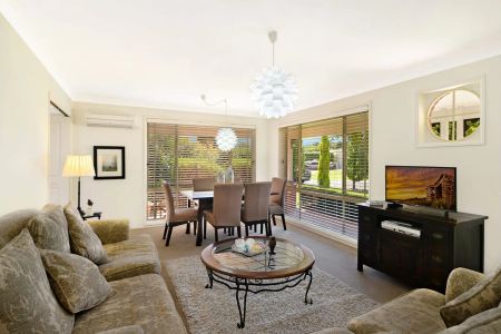 Charming Home with Private Garden Retreat - Photo 2