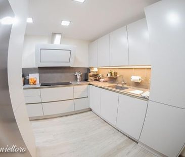 4 bedroom luxury Flat for rent in Seville, Spain - Photo 2