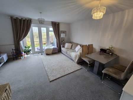 3 bedroom terraced house to rent - Photo 2