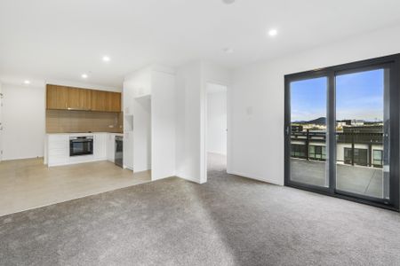 Spacious Living! - Photo 2