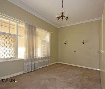 17 Errington Street, Plympton - Photo 5