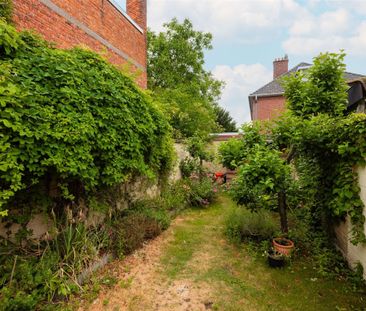 Ruime rijwoning met 3 slaapkamers en tuin te huur nabij Gent-Sint-P... - Photo 5