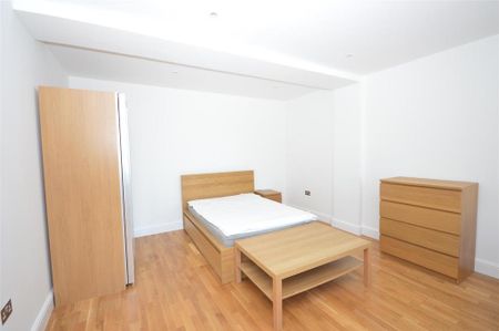 Studio to rent - Photo 3