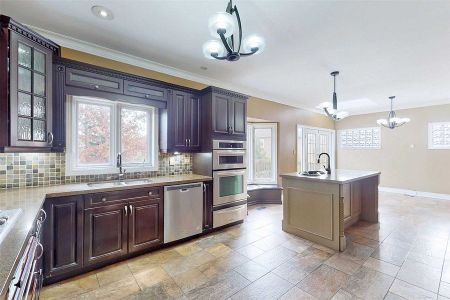 For Lease - 75 Silver Rose Crescent, Markham, Ontario - Photo 5