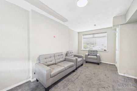 4 bedroom house of multiple occupation to rent - Photo 2