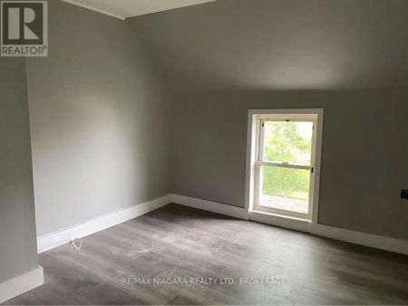 474 LAKESHORE ROAD - Photo 2