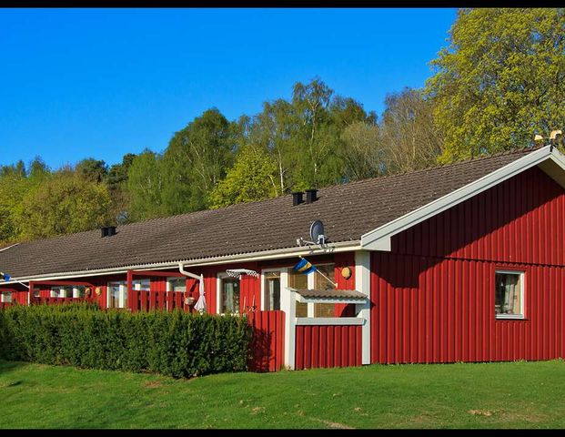 Kallhyra. Förbrukning av el, värme och vatten debiteras direkt till hyresgästen. - Photo 1