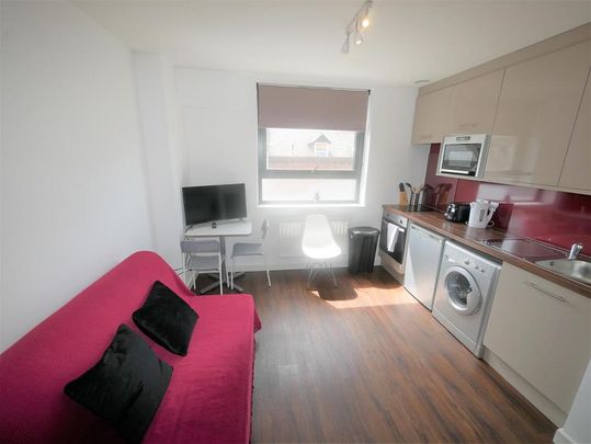 1 bedroom flat to rent - Photo 1