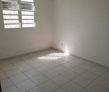 Location Appartement 2 pièces 38m² CAYENNE 97300 - Photo 2
