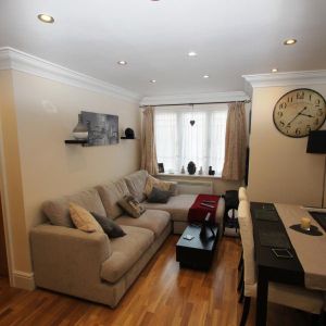 Claremont Avenue, Woking, Surrey, GU22 - Photo 2