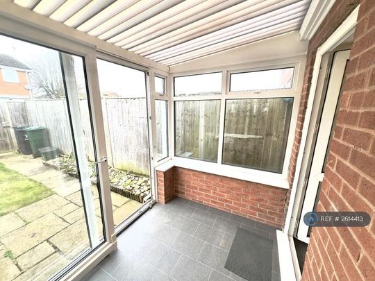 2 bedroom terraced house to rent - Photo 1