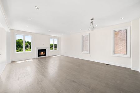 For Lease - 261 Seaview Heights, East Gwillimbury, Ontario - Photo 2