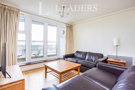 2 bedroom apartment to rent Station Approach, Woking, GU22 - Photo 2