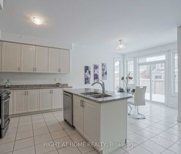 For Lease - 31 Empire Drive, Bradford West Gwillimbury, Ontario - Photo 5