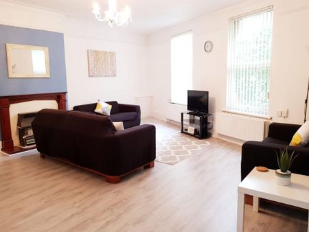 1 bedroom in a house share to rent - Photo 2