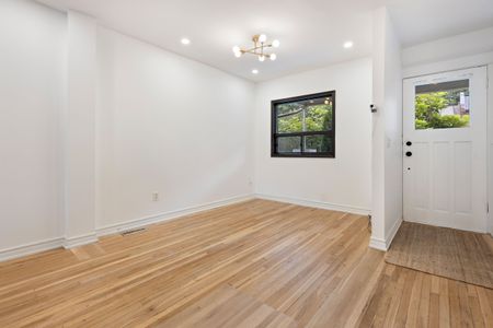 For Lease - 92 Bastedo Avenue, Toronto, Ontario - Photo 5