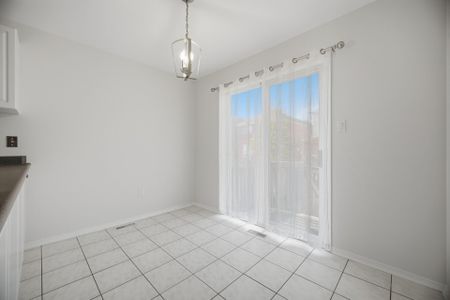 For Lease - 3727 Althorpe Circle, Mississauga, Ontario - Photo 4
