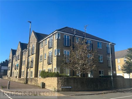 Moorlands Edge, New Hey Road, Mount, Huddersfield, HD3 - Photo 4