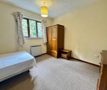 2 bedroom semi-detached house to rent - Photo 4