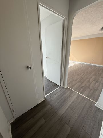 For Lease - 1011 Dufferin Street Unit# 306, Toronto, Ontario - Photo 3