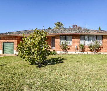 22 Prunus Avenue, Orange. - Photo 3