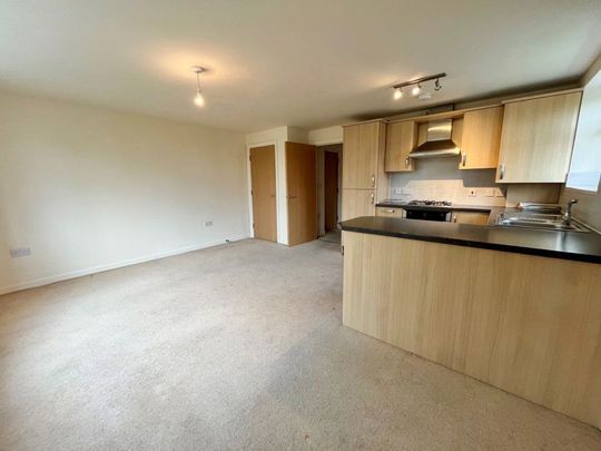 LOWTHER ROAD, CHARMINSTER (P07885) - Photo 1
