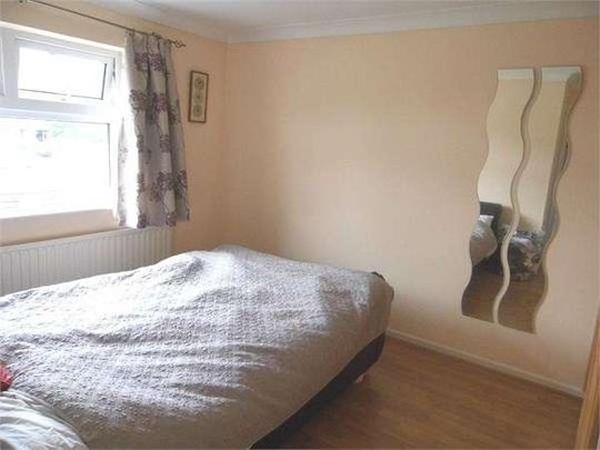 Field End Road, Ruislip, HA4 - Photo 1