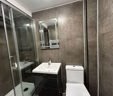 3 bedroom apartment to rent - Photo 3