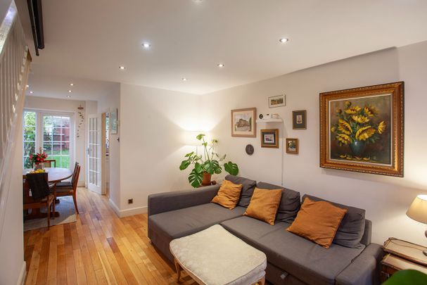 2 Bed Terraced House, Pendragon Walk, NW9 - Photo 1