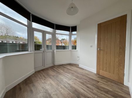 Dove Bank, Uttoxeter - Photo 3