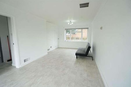 Cedar Road, Grays, RM16 - Photo 2