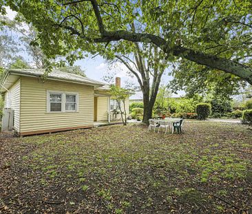 Cosy 3 Bedroom Home With Inner Town Location - Photo 1