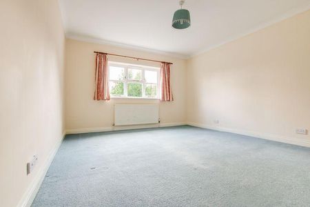 4 bedroom detached house to rent - Photo 5