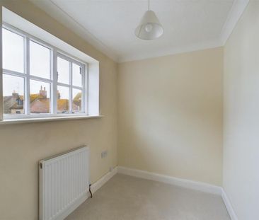 2 bedroom end of terrace house to rent - Photo 5