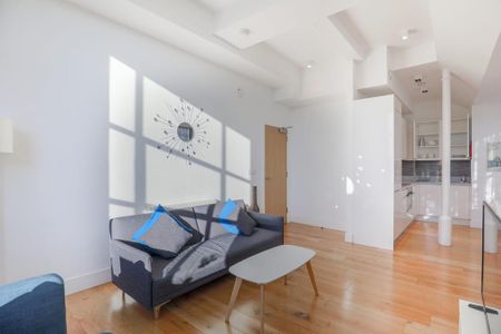 1 bedroom penthouse to rent - Photo 2