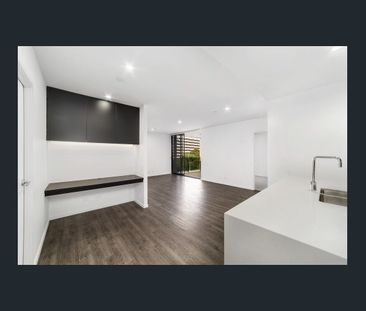Amazing location 4-5 min walk to PA Hospital and UQ Lakes Bus servi... - Photo 1