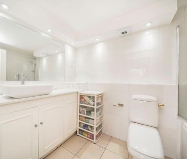 2 bedroom flat to rent - Photo 6