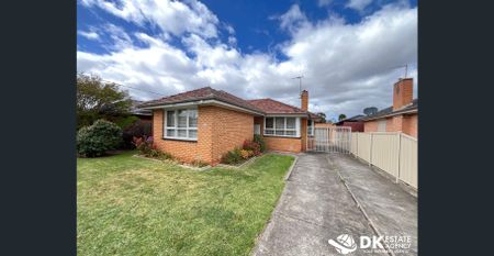 Spacious Family Home - Photo 3