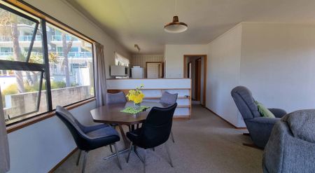 Coastal Living on Pohutukawa Ave - 2 Bedroom Home just Steps from the Beach! - Photo 5