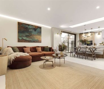 Spectacular Chelsea Townhouse with Lift and Private Garden - Photo 3