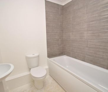 2 bedroom terraced house to rent - Photo 5