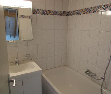 Dachwohnung mit Galerie und Cheminée - Photo 2