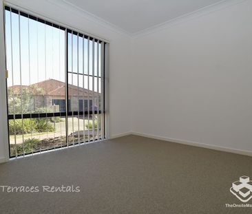 Arundel single storey townhouse with 3 bedroom & 2 bathroom - Photo 1