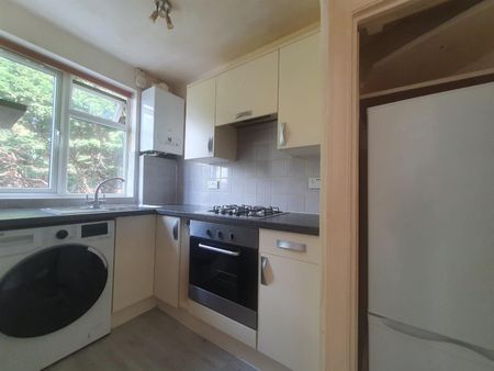 63 Brookhill Road, Barnet EN4, London - Photo 5