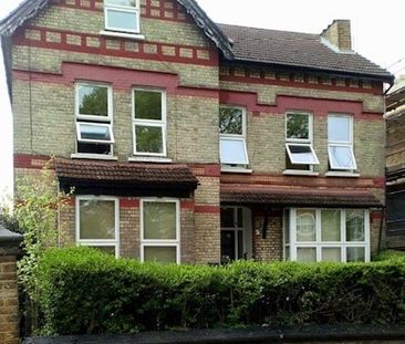 Studio Flat, Somerset Road, W13 - Photo 1